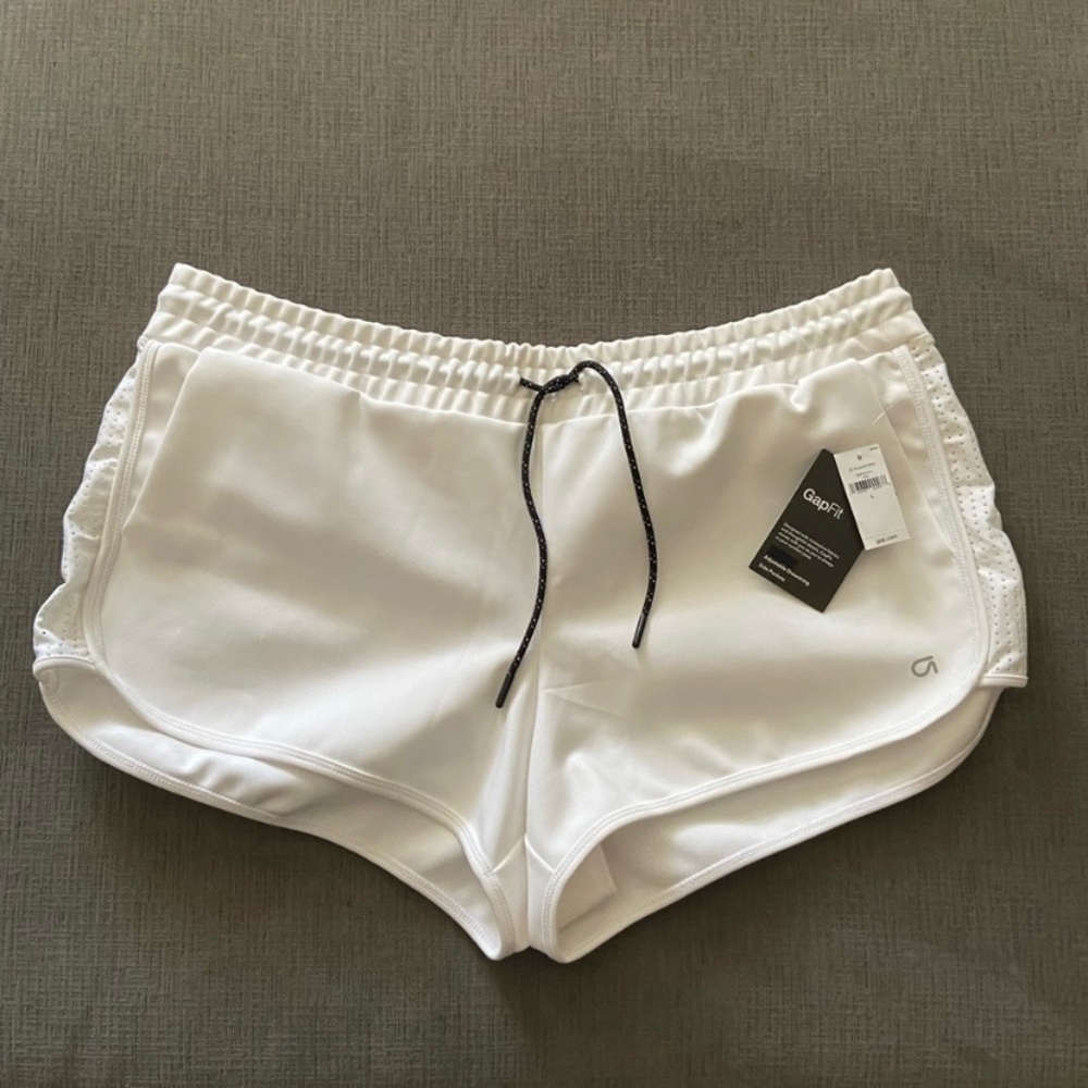 Gap fit Athletic Shorts size L